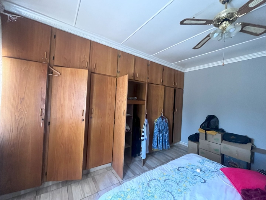 4 Bedroom Property for Sale in Generaal De Wet Free State